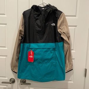 North Face Women’s Windbreaker 1/4 Zip NWT